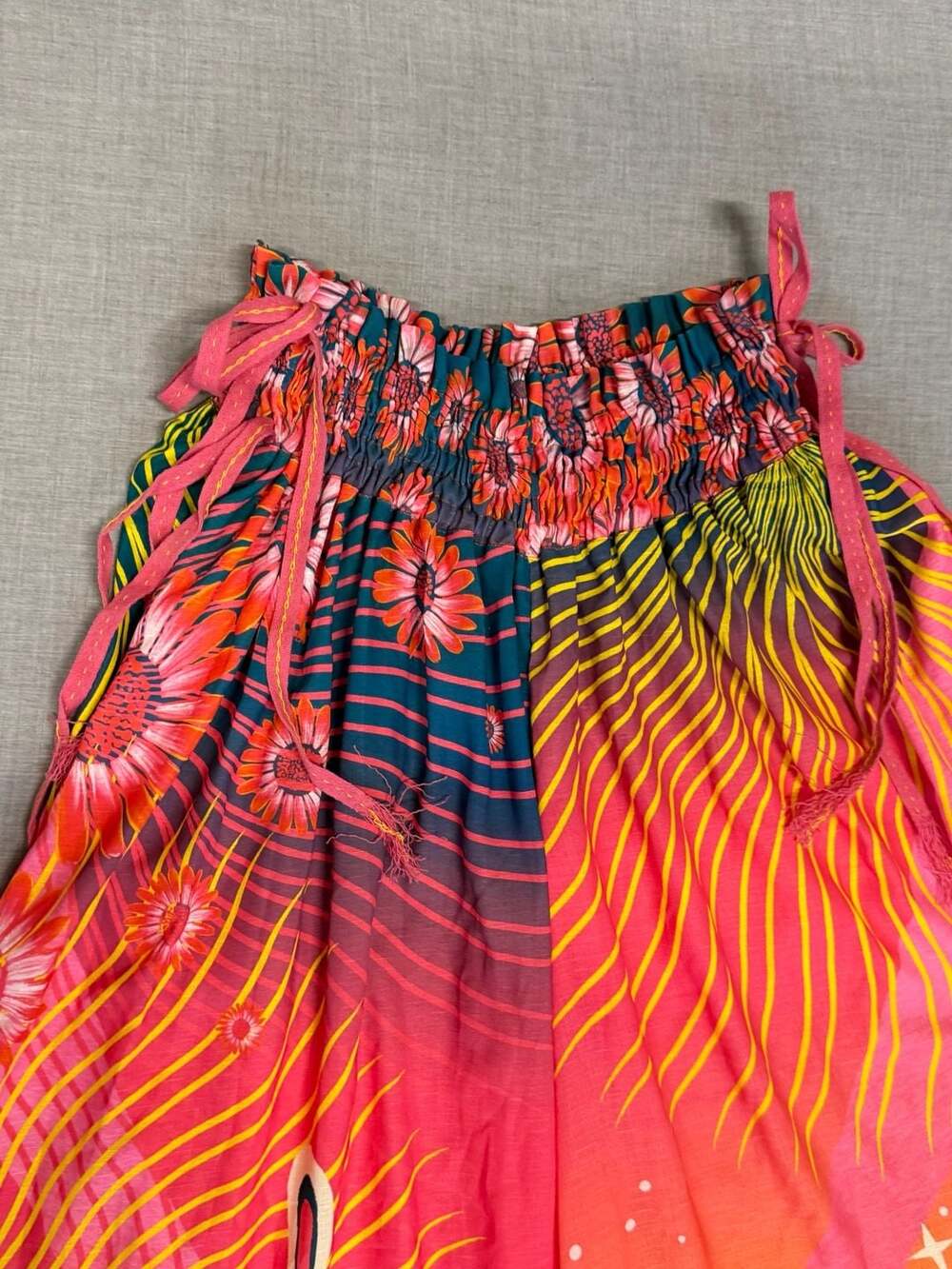 Agua Bendita Revolve Wide Leg in Solaris Ombre - Picture 5 of 12